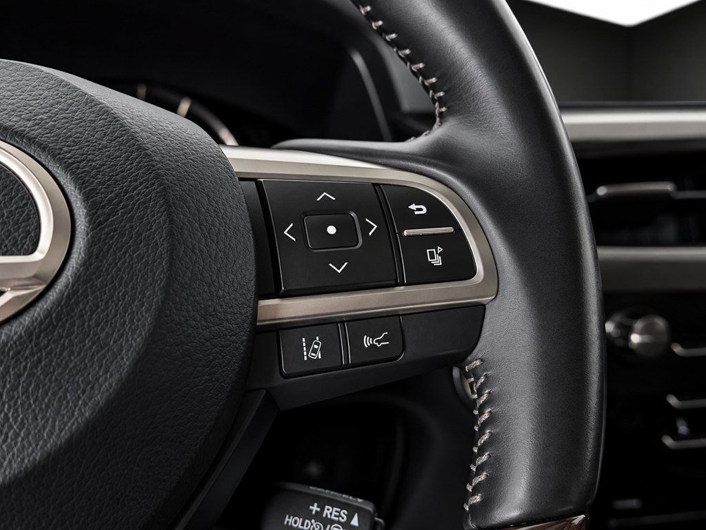 Used 2020 Lexus LX 570 4WD w/ Luxury Package image 34
