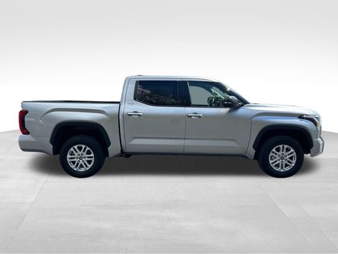Used 2023 Toyota Tundra SR5 w/ SR5 Premium Package AWD/4WD image 6