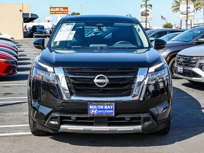Used 2025 Nissan Pathfinder SL