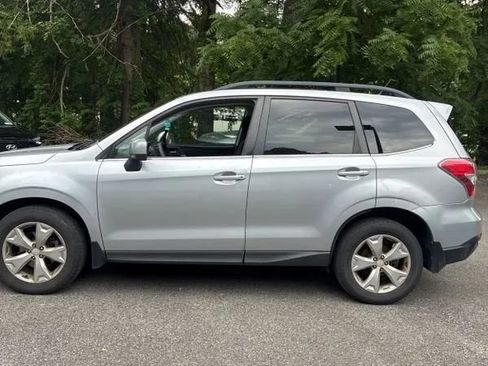 Used 2015 Subaru Forester 2.5i Limited AWD/4WD image 3