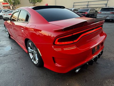 Used 2022 Dodge Charger R/T RWD image 8