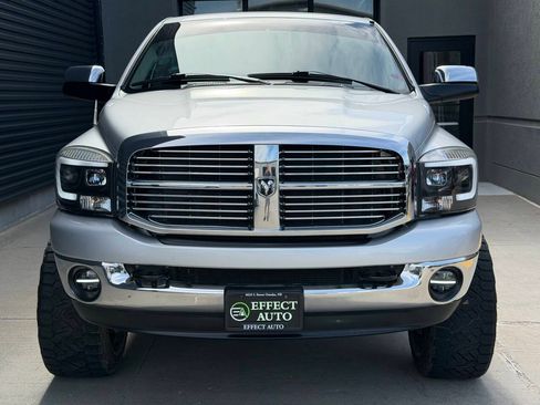 Used 2009 Dodge Ram 2500 Truck SLT w/ Trailer Tow Group AWD/4WD image 4