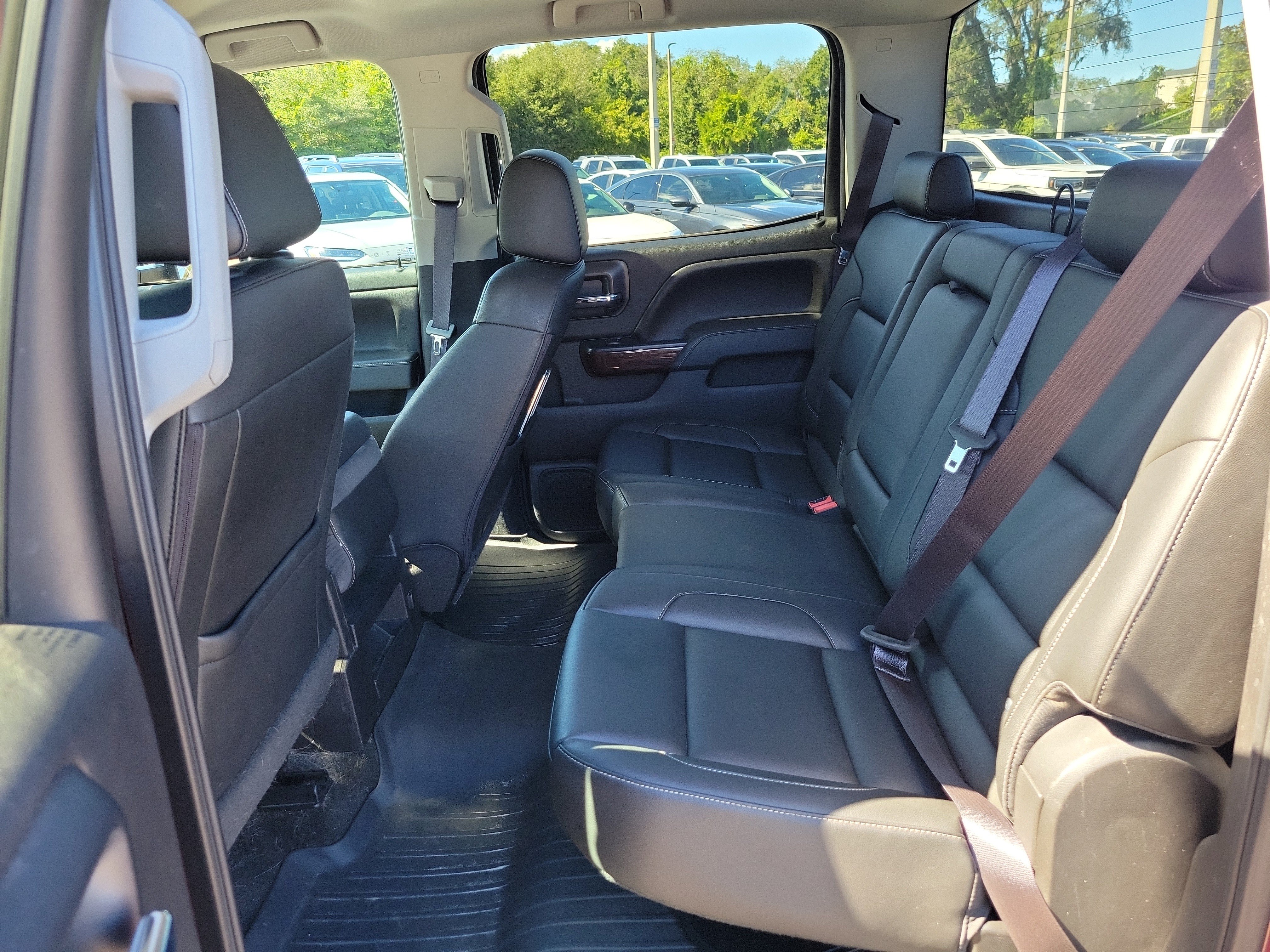 Used 2016 GMC Sierra 2500 SLT w/ Duramax Plus Package AWD/4WD image 9