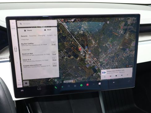 Used 2022 Tesla Model S Plaid image 22