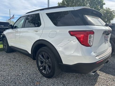 Used 2023 Ford Explorer XLT w/ Equipment Group 202A image 2