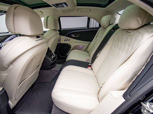New 2026 Bentley Flying Spur Plug-In Hybrid AWD/4WD image 32