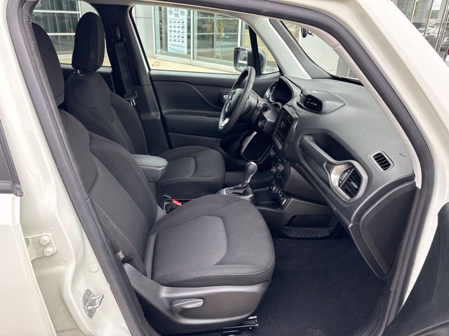 Used 2023 Jeep Renegade Latitude AWD/4WD image 26