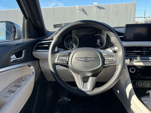 Used 2025 Genesis G70 2.5T image 28