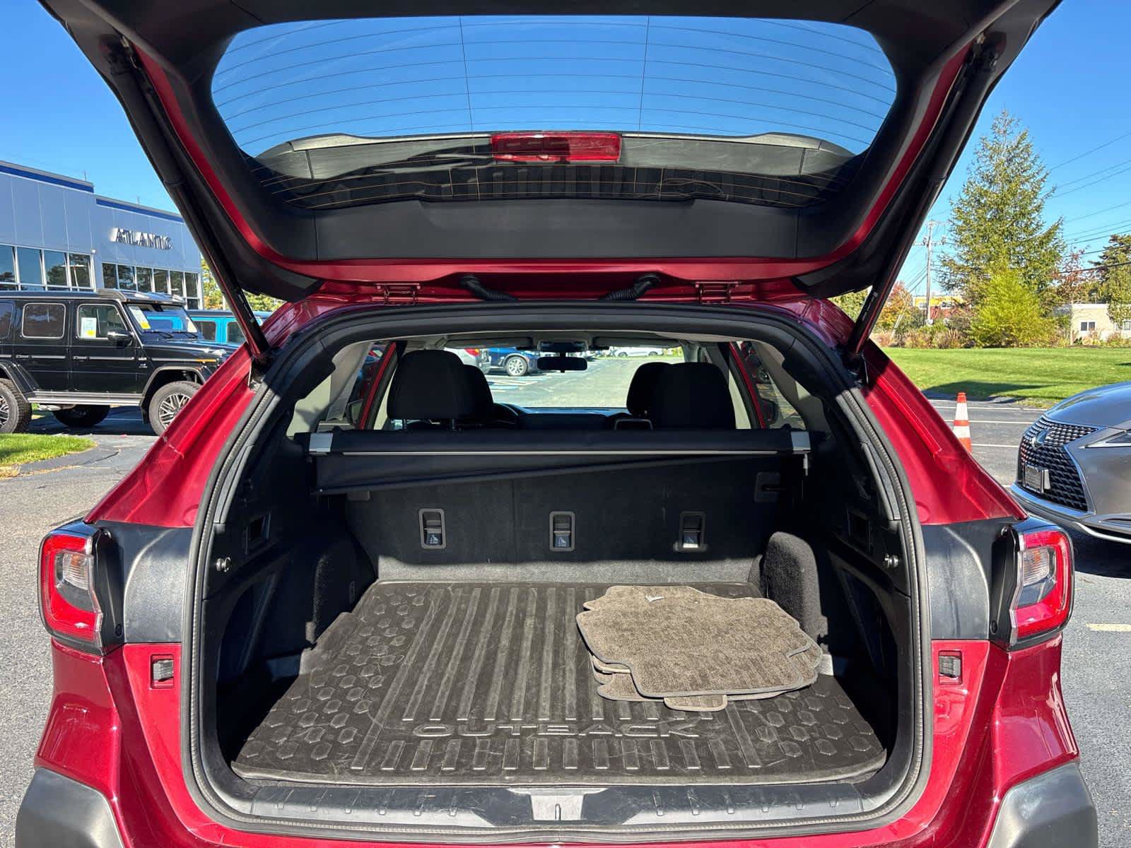 Used 2025 Subaru Outback Premium AWD/4WD image 12