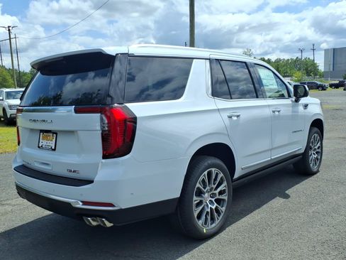 New 2026 GMC Yukon Denali w/ Denali Reserve Package AWD/4WD image 6