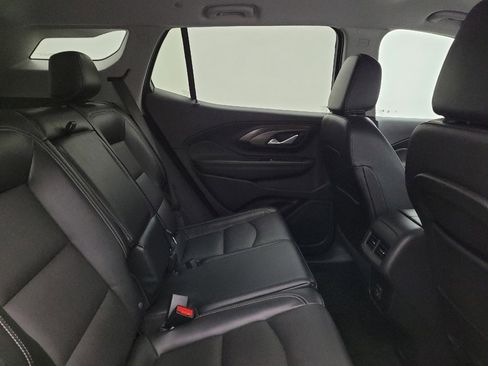 Used 2024 GMC Terrain SLT image 19