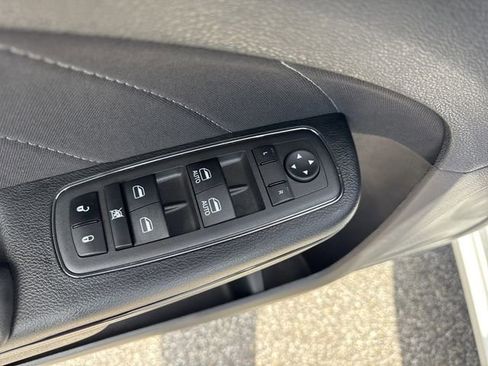 Used 2023 Dodge Charger SXT w/ Blacktop Package image 34