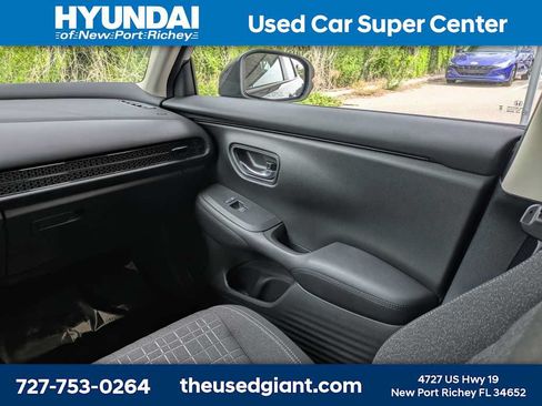 Used 2024 Honda HR-V LX image 17