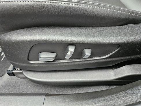 Certified 2025 Cadillac XT6 Premium Luxury image 12