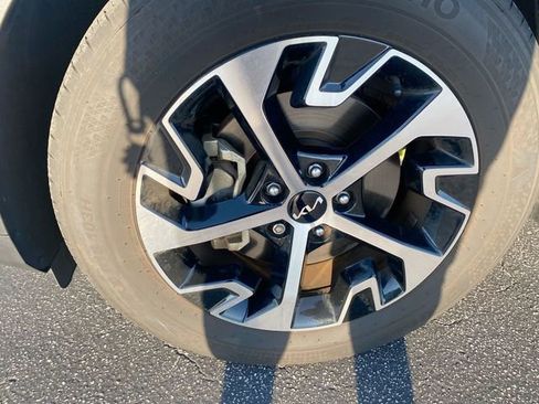 Used 2025 Kia Sportage EX FWD image 10