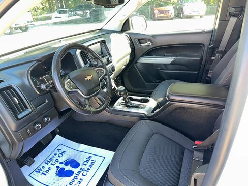Used 2021 Chevrolet Colorado LT w/ Fleet Safety Package image 10