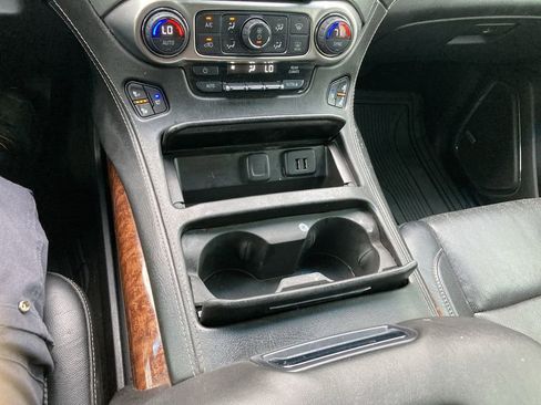 Used 2015 Chevrolet Tahoe LTZ AWD/4WD image 24