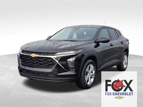 Used 2024 Chevrolet Trax LS image 1