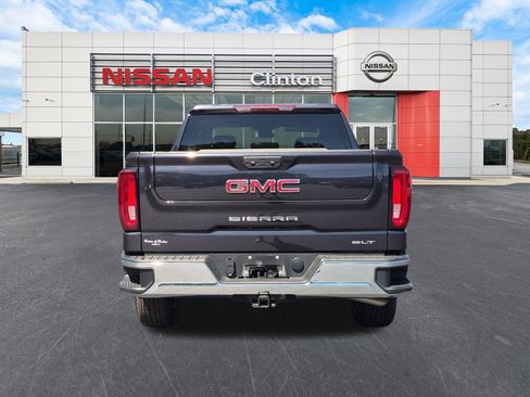 Used 2025 GMC Sierra 1500 SLT AWD/4WD image 4