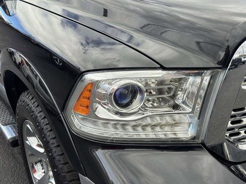 Used 2017 RAM 1500 Laramie w/ Convenience Group image 7