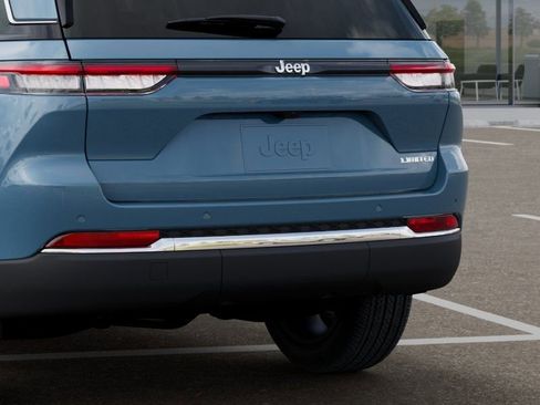 New 2026 Jeep Grand Cherokee Limited RWD image 13