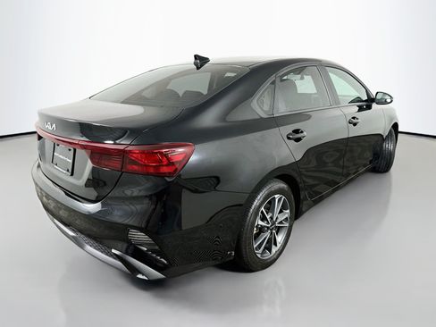 Certified 2024 Kia Forte LXS w/ LXS Technology Package FWD image 7