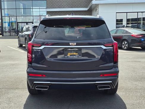 Used 2025 Cadillac XT6 Premium Luxury FWD image 5