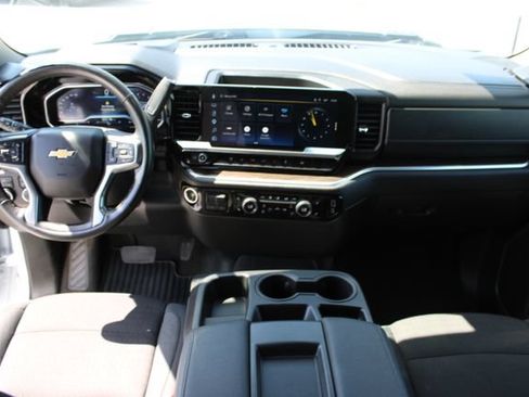 Used 2025 Chevrolet Silverado 2500 LT w/ Safety Package AWD/4WD image 16