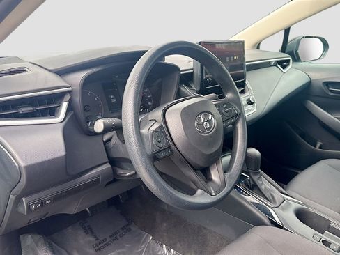 Used 2024 Toyota Corolla LE image 9