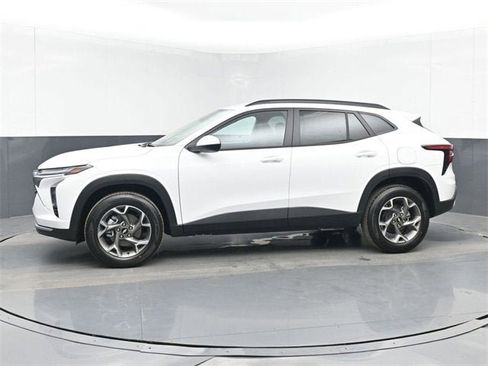 New 2026 Chevrolet Trax LT image 11