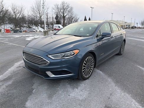 Used 2018 Ford Fusion SE w/ Equipment Group 602A image 3