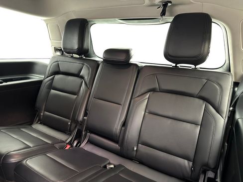 Used 2025 Lincoln Navigator Reserve AWD/4WD image 40