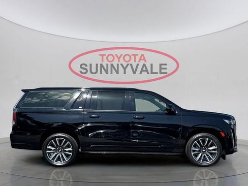 Used 2021 Cadillac Escalade ESV Sport AWD/4WD image 9