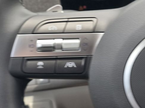 Used 2025 Hyundai Kona SEL AWD/4WD image 15