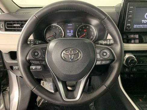 Used 2019 Toyota RAV4 XLE w/ Convenience Package image 21
