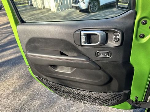 Used 2019 Jeep Wrangler Unlimited Rubicon w/ Dual Top Group image 25