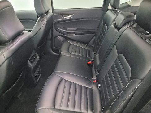 Used 2023 Ford Edge SEL image 18