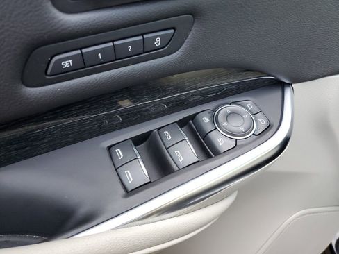 Certified 2023 Cadillac XT4 Premium Luxury w/ Cold Weather Package image 25