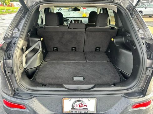 Used 2014 Jeep Cherokee Latitude w/ Comfort/Convenience Group FWD image 6