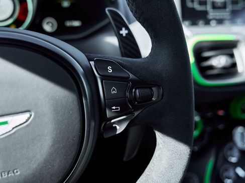 Used 2023 Aston Martin V12 Vantage RWD image 48