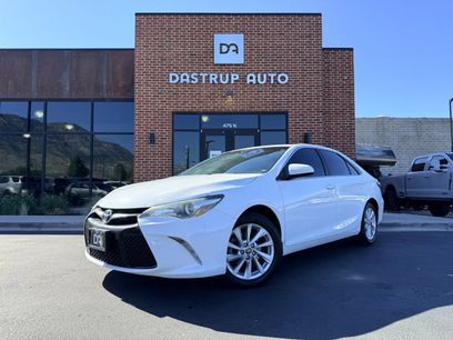 Used 2017 Toyota Camry SE w/ Moonroof Package