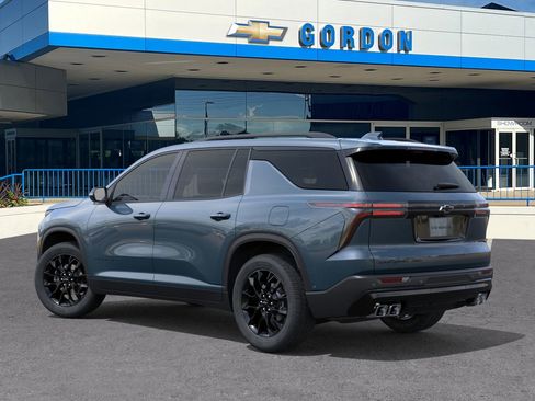 New 2026 Chevrolet Traverse LT w/ Midnight/Sport Edition image 3