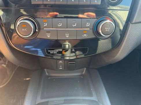 Used 2017 Nissan Rogue S w/ S Family Package FWD image 27