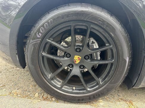 Used 2017 Porsche 718 Cayman RWD image 38