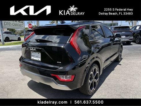 Used 2023 Kia Niro EX Touring FWD image 3