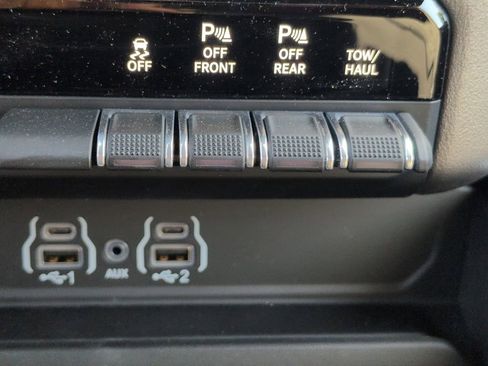 New 2026 RAM 1500 Big Horn w/ Sport Appearance Package AWD/4WD image 31