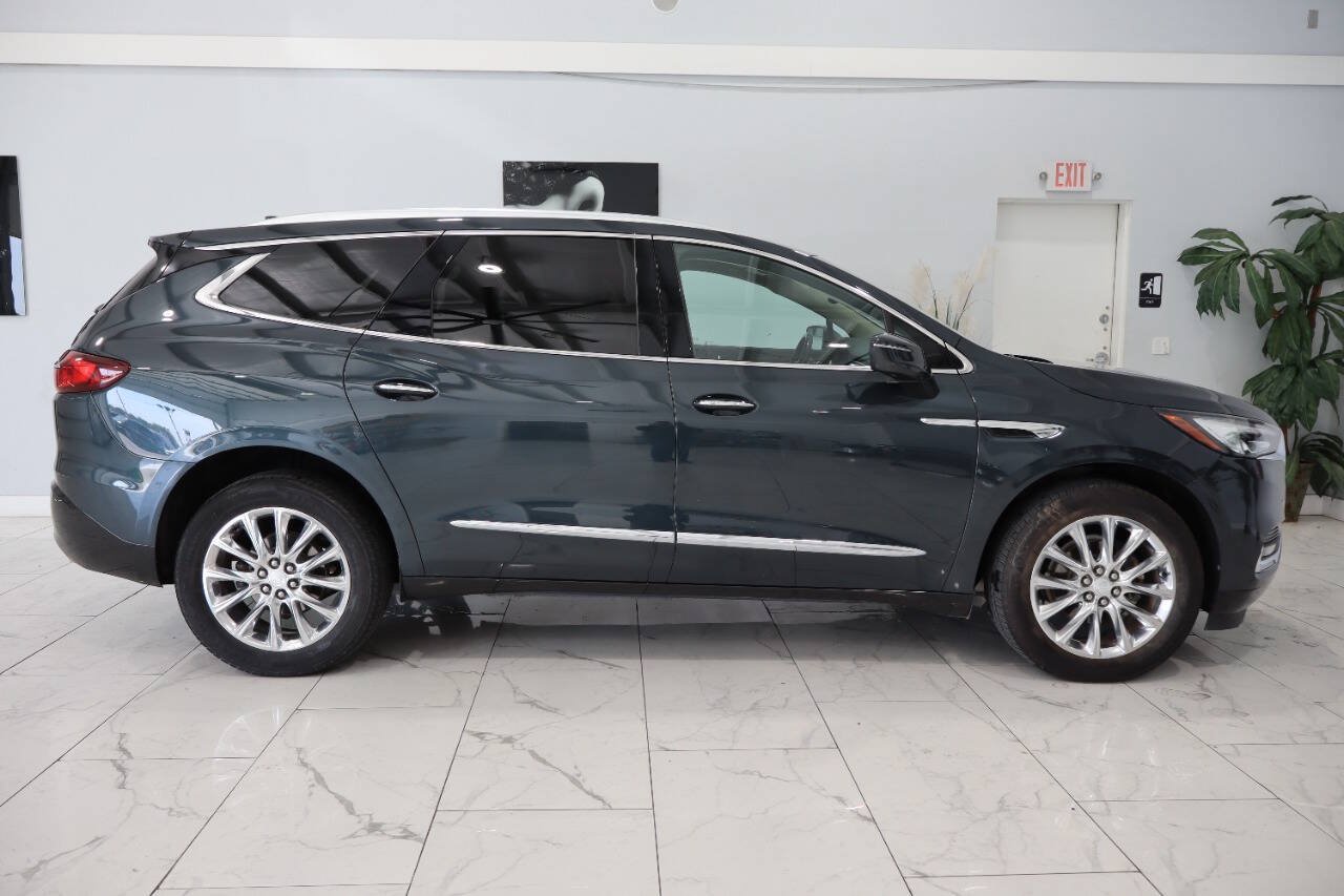 Used 2018 Buick Enclave Premium FWD image 2