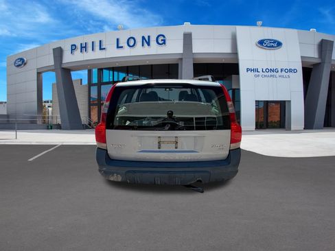Used 2002 Volvo V70 Cross Country AWD/4WD image 4