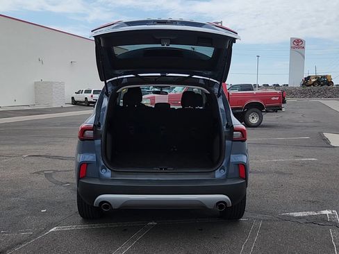 Used 2025 Ford Escape Active AWD/4WD image 18