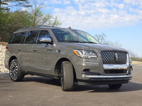 Used 2023 Lincoln Navigator Black Label AWD/4WD image 30